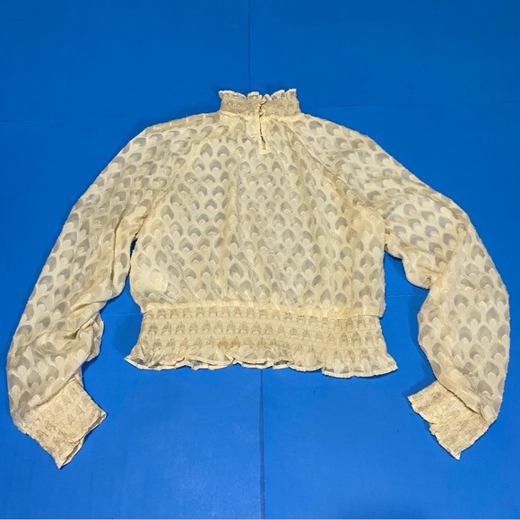 NWT! H&M Cream Lace Blouse - Picture 12 of 13